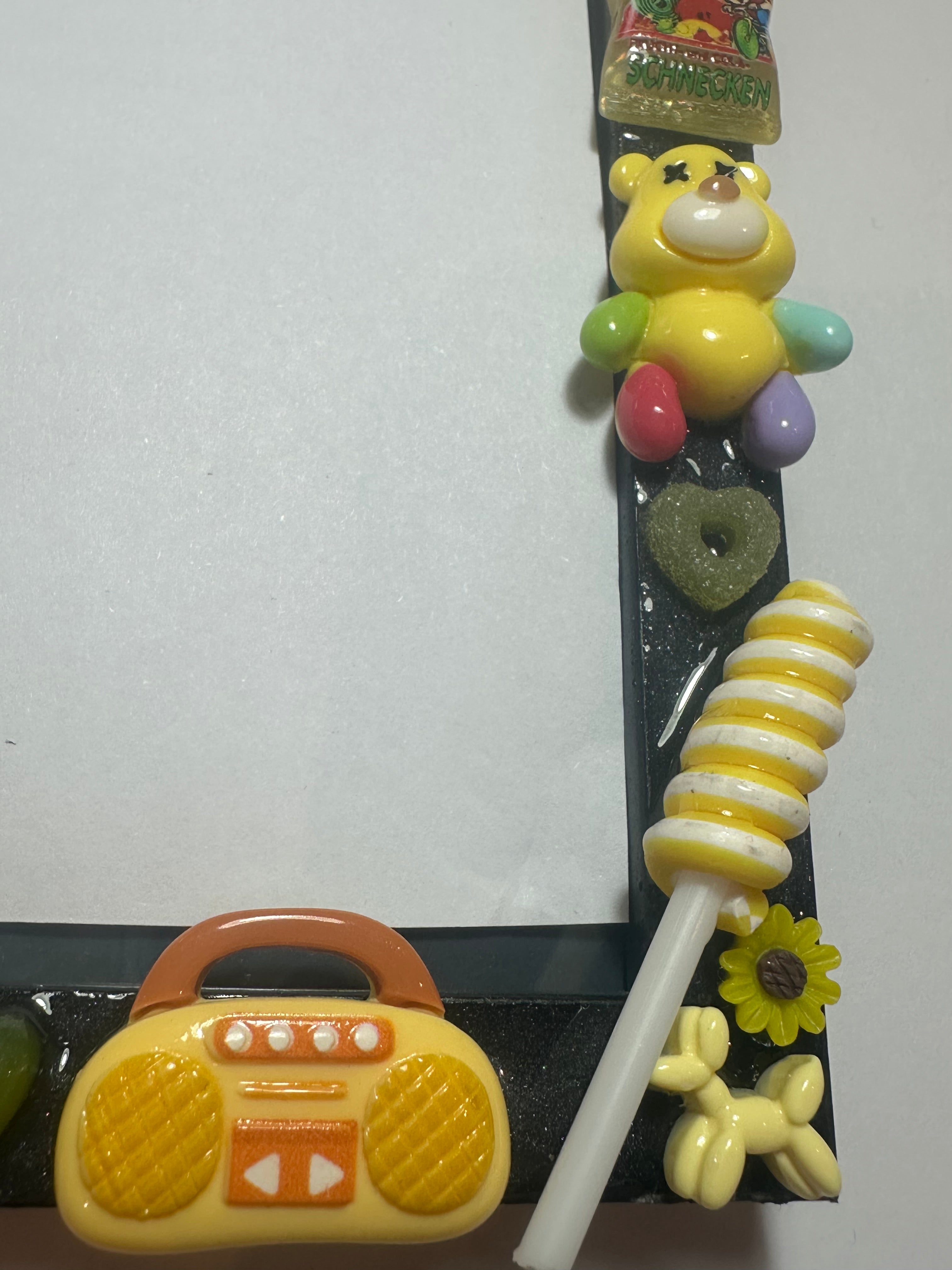 Handmade Resin Photo Frame – Candy Charm Decor